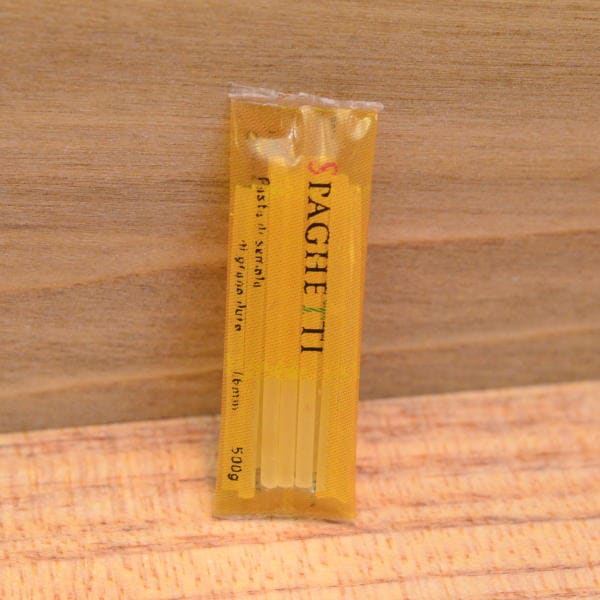 ミニチュアフード パスタ 袋タイプ(B) 作家：ミニチュア工房 利佳 さん [品番：28719] [m-s] 【ネコポス配送対応】