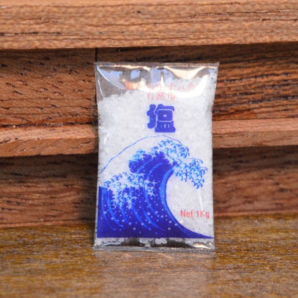 ミニチュアフード 塩 袋(B) 作家：ミニチュア工房 利佳 さん [品番：28729] [m-s] 【ネコポス配送対応】
