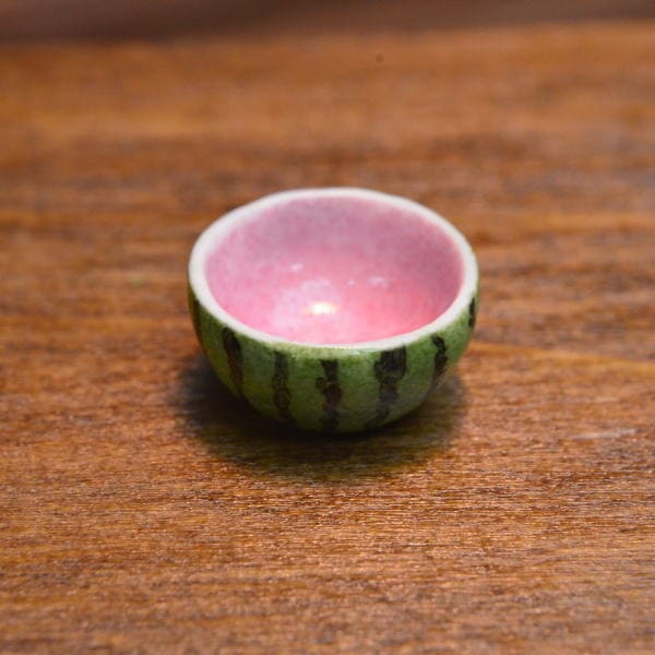 ミニチュア雑貨 スイカのお皿(中) 陶器製 作家：槙桂子 さん [品番：28733] [m-s] 【ネコポス配送対応】
