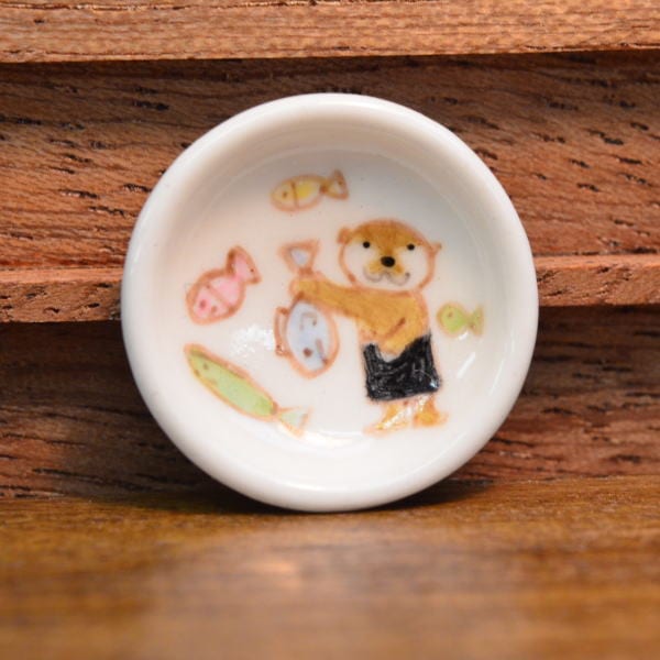ミニチュア雑貨 カワウソのお皿 陶器製 作家：槙桂子 さん [品番：28739] [m-s] 【ネコポス配送対応】