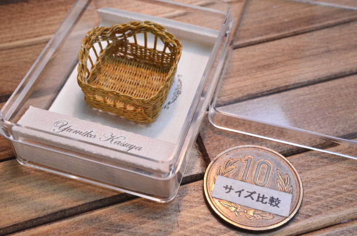 ミニチュア雑貨 かご 四角 バスケット (色：ナチュラル) 作家