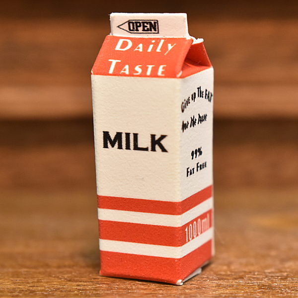 ミニチュアフード 牛乳パック(C) 作家：ミニチュア工房 利佳
