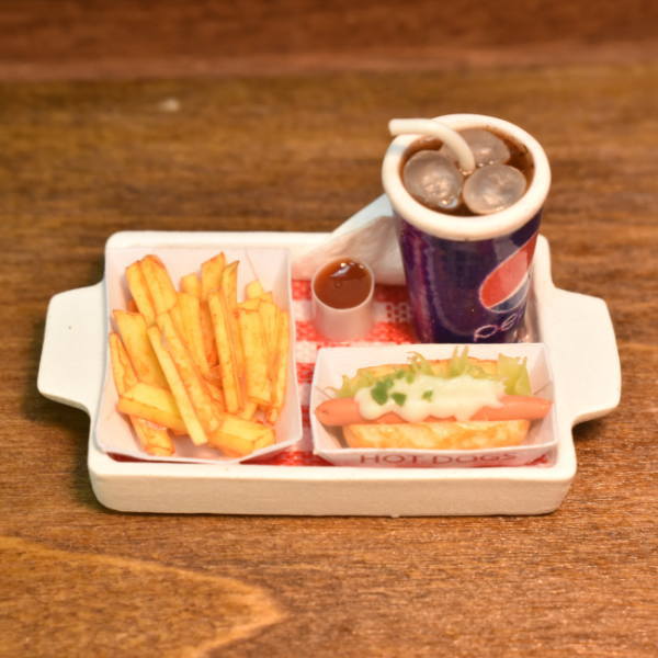 ミニチュアフード ファストフードトレー(9) [SM-TFF09] [m-s]※ロットによりトレーのマットの色が変更になる場合があります【 ネコポス不可 】【C】