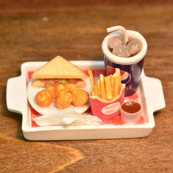 ミニチュアフード ファストフードトレー(10) [SM-TFF10] [m-s]【 ネコポス不可 】【C】