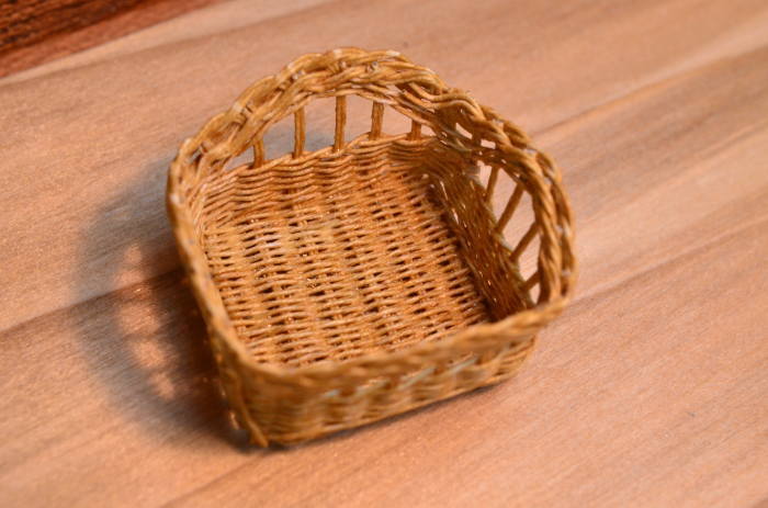 ミニチュア雑貨 かご 四角 バスケット (色：ナチュラル) 作家：糟谷
