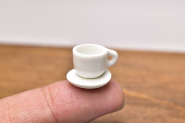 ミニチュアパーツ ハンドメイド 陶器のカップ＆ソーサー ホワイト [SM