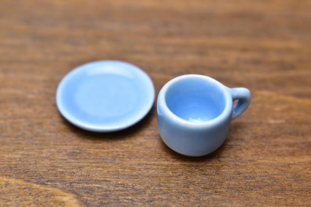 ミニチュアパーツ ハンドメイド 陶器のカップ＆ソーサー ブルー [SM