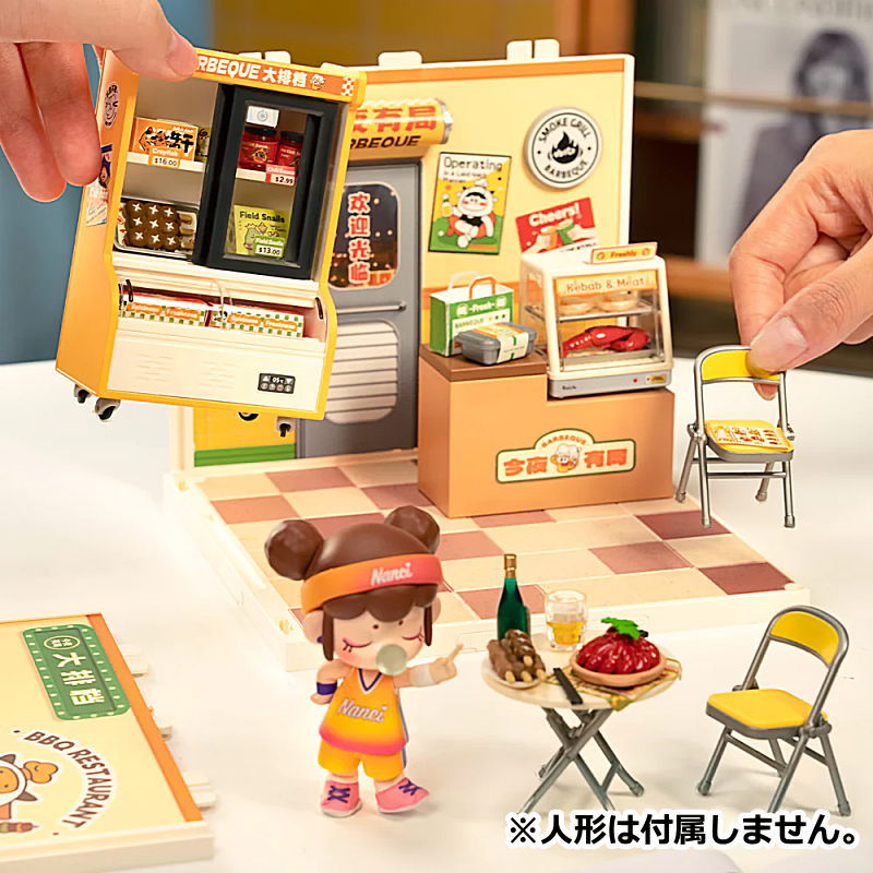 小屋の中身 これだけ入るんや！めっちゃ便利。 - YouTube