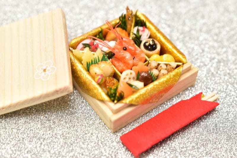 展示のみ】【送料無料】ミニチュアフード おせち一段重 (白木