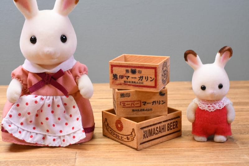 ミニチュア「木箱(A)」 (1/12スケール) 作家：Hungry Kumako