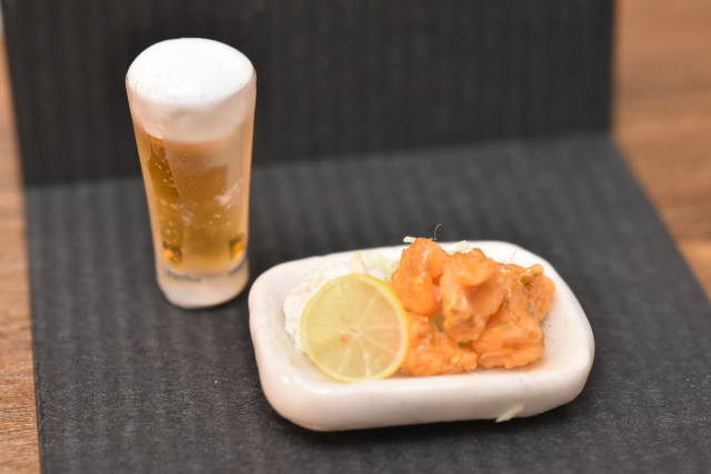 展示のみ】ミニチュアフード 「ちょい呑みセット 鶏のからあげ」 作家