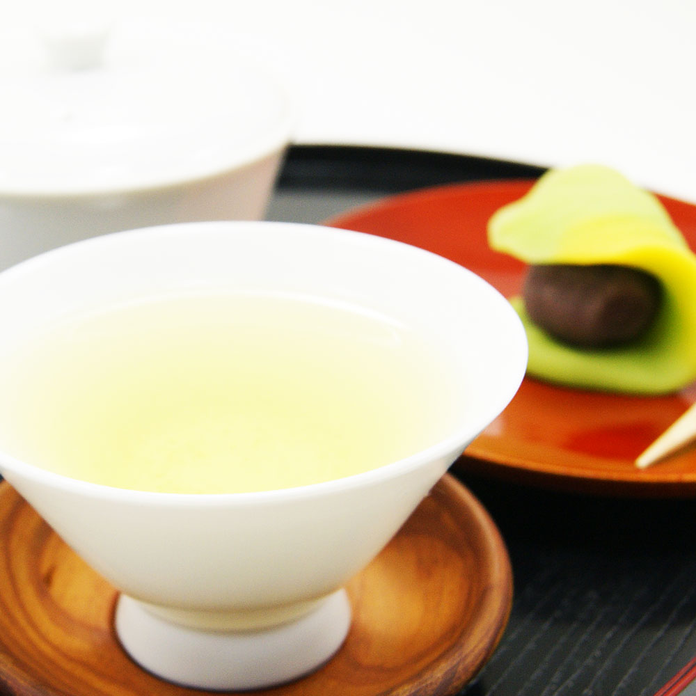 手摘み品評会出品 煎茶 100ｇ入り 宇治茶 お茶 日本茶 緑茶 お茶の葉 茶匠 みのる園 ギフト プレゼント Green Tea お茶の種類 お食事用 おやつ用 来客用 煎茶とは 煎茶道