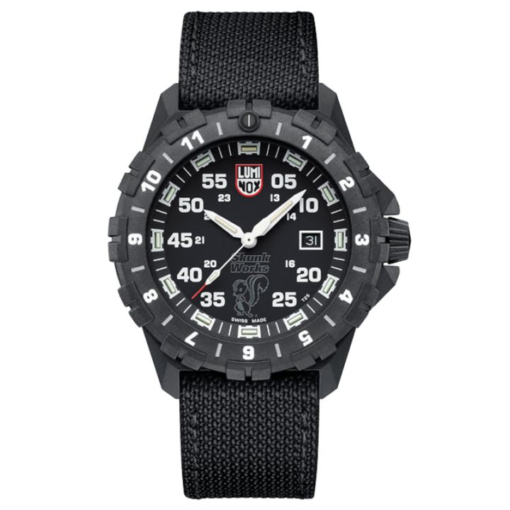 LUMINOX ルミノックス F117ナイトホーク×スカンクワークス 6440 LUMINOX（ルミノックス）F-117 NIGHTHAWK x Skunk Works 6440 SERIES