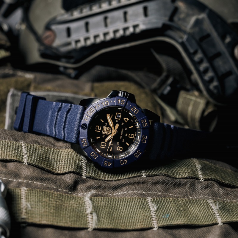 LUMINOX（ルミノックス）NAVY SEAL FOUNDATION 3250 SERIES 『Back To