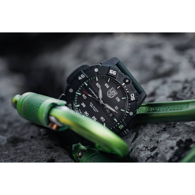 LUMINOX�ʥ�ߥΥå�����MASTER CARBON SEAL AUTOMATIC 3860 SERIES��Ref.3877��