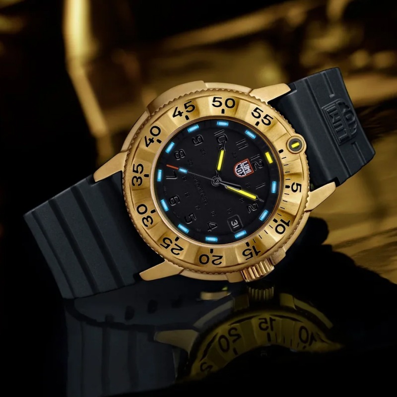 LUMINOX（ルミノックス）NAVY SEAL FOUNDATION 3200 SERIES【Ref.3221
