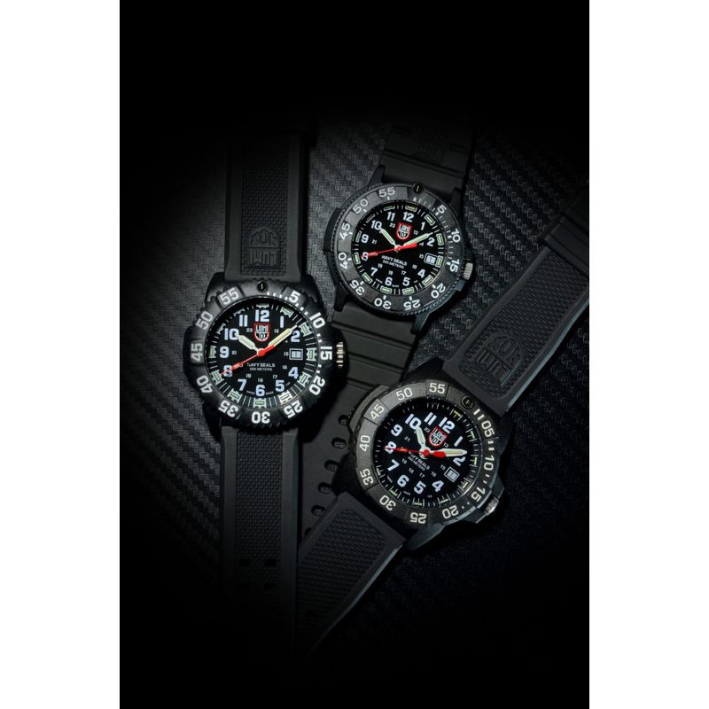 【美品】 Luminox Navy SEALs 3051 レッドハンド 日本限定 3001redhand.jpg