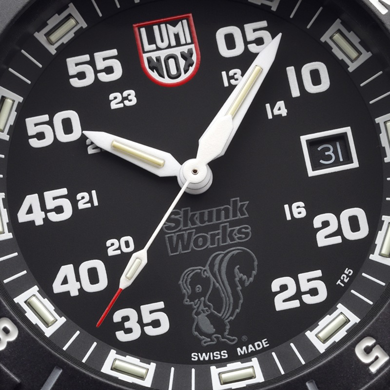 LUMINOX（ルミノックス）F-117 NIGHTHAWK x Skunk Works 6440 SERIES