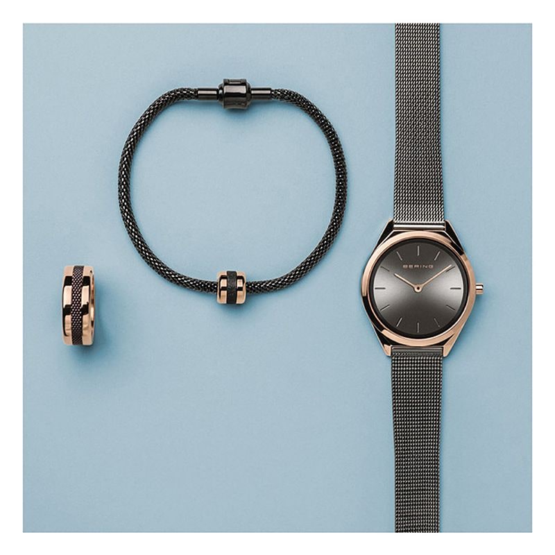 【2025年最新】海外限定の人気アイテム BERING（ベーリング）UNISEX 39mm【17039-166 SLIM ULTRA 時計