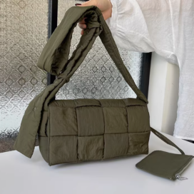 ★関税込★ BOTTEGA VENETA イントレチャート クロスボディ ボッテガ風 イントレチャート クロスボディバッグ BOTTEGA