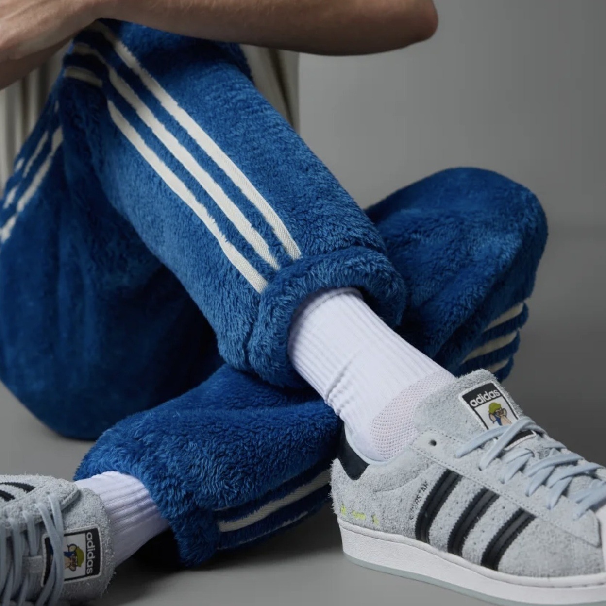 最終価格！adidasセットアップINDIGO フーディ パンツ　ＸＬ 最終価格！adidasセットアップINDIGO フーディ パンツ XL