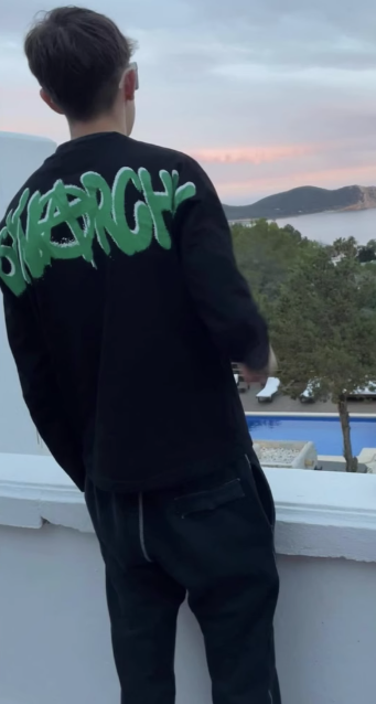Syna World ロングスリーブ Tシャツ Syna Logo Longsleeve Tee
