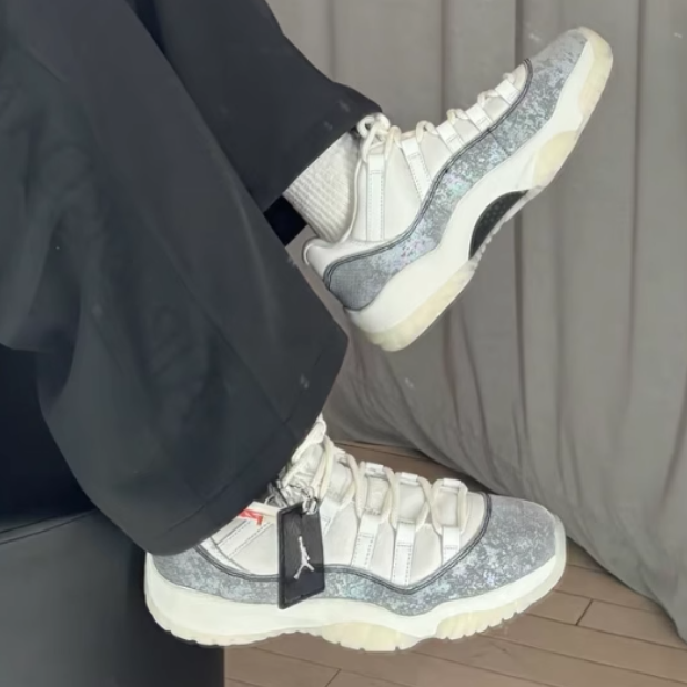 NIKE AIR JORDAN 11 RETRO LOW “Year Of The Snake“ HQ7000-001