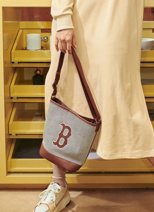 ★MLB Korea★ Basic Big Logo Canvas Bucket Bag B DBrown 3ABM MLB Korea BASIC BIG LOGO CANVAS BUCKET BAG バケット