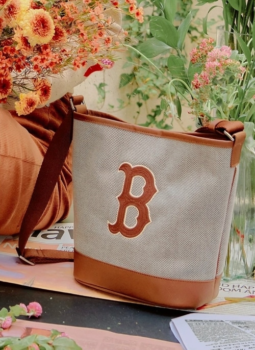 ★MLB Korea★ Basic Big Logo Canvas Bucket Bag BOS Cream 3AB MLB Korea BASIC BIG LOGO CANVAS BUCKET BAG バケット