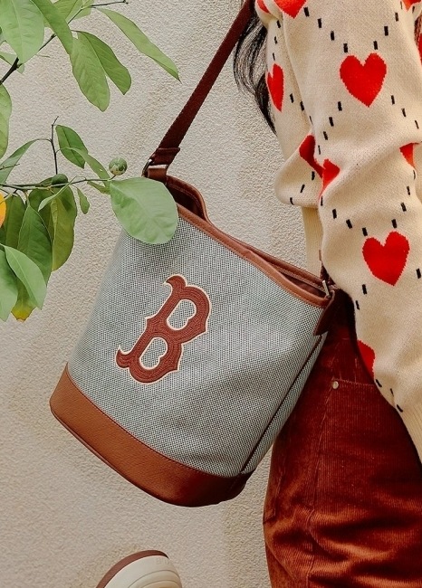 バッグ MLB KOREA Basic Big LogoCanvasBucketBag MLB Korea BASIC BIG LOGO CANVAS BUCKET BAG バケット