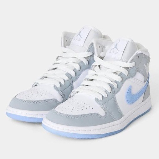 入手困難 Nike WMNS AIR JORDAN 1 MID WOLF GREY BQ6472-105
