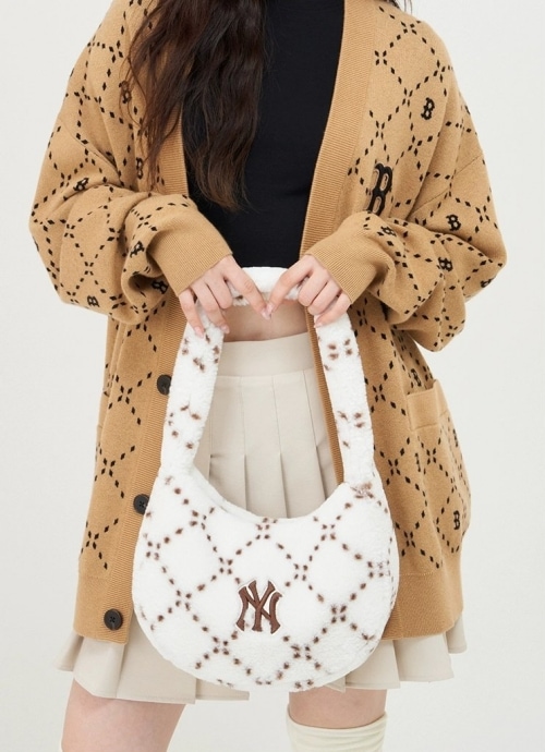 MLB Korea DIAMOND MONOGRAM FUR HOBO BAG ファー ホーボー