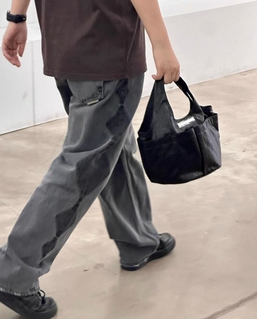 ★Matin Kim★DOUBLE POCKET WRINKLE TOTE BAG★大人気★ MATIN KIM 新作 トートバッグ DOUBLE POCKET WRINKLE TOTE BAG
