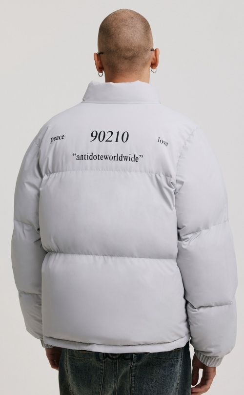 ANTIDOTE スタンドカラー ロゴ ダウンジャケット｜MIRISE(ミライズ