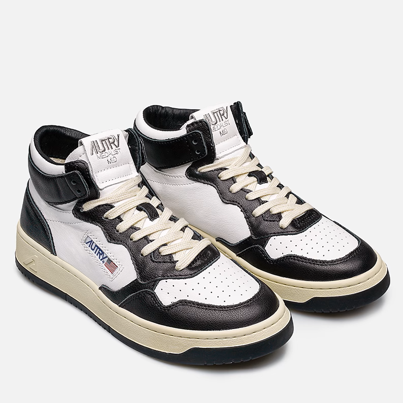 お値下げしました☆AUTRY スニーカー size38 ブラック完売品 大人が選ぶべき黒スニーカー】オールブラックのオートリー