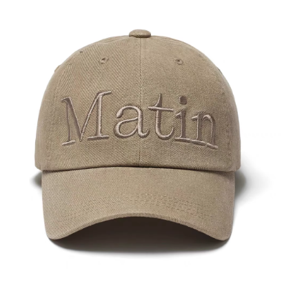 Matin Kim キャップ チャコール　新品 Matin Kim キャップ チャコール 新品 炭のカモフラージュロゴ
