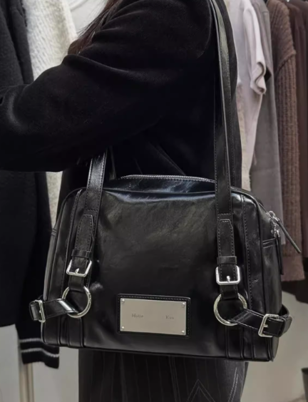 MATIN KIM ショルダーバッグ BIKER DETAIL SQUARE SHOULDER BAG