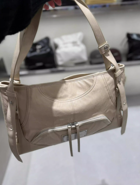 MATIN KIM 2way ショルダーバッグ TWO WAY STRAP SQUARE BAG