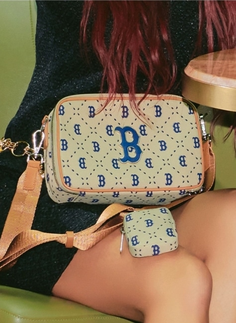 トートバッグ [ MLB ] DIA MONOGRAM JAQUARD MINI CROSS BAG MLB KOREA] Diamond Monogram Jacquard Mini Cross Bag New York