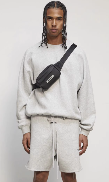 FOG] Fear Of God Essentials クロスボディバッグ Sling Bag Dark