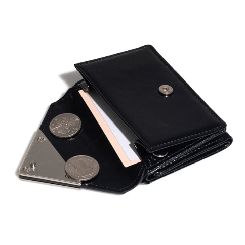 Fennec 折りたたみ財布 CRINKLE TRIANGLE TRIPLE WALLET カード