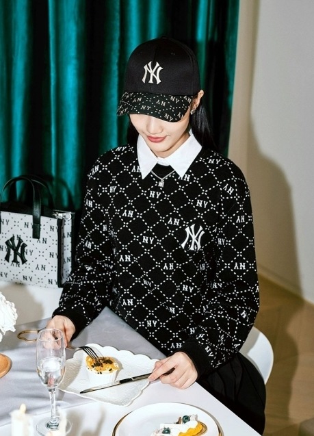 新品⭐韓国限定⭐MLB Korea⭐ Tシャツ Mサイズ モノグラム紺色ネイビー セール】MLB Korea(エムエルビーコリア)/オーバーサイズ
