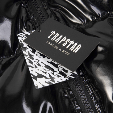 Trapstar London ダウンジャケット Irongate Shiny Black Puffer