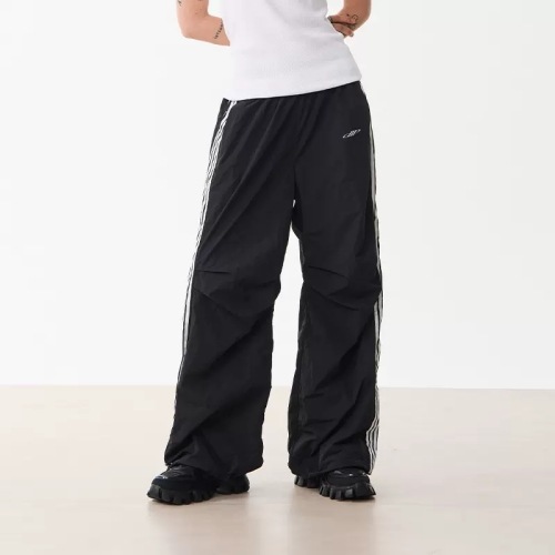 MI様 トラックパンツ 20551.jpg