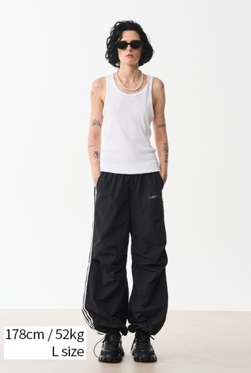 MODITEC フォーストライプ ワイド トラックパンツ｜MIRISE