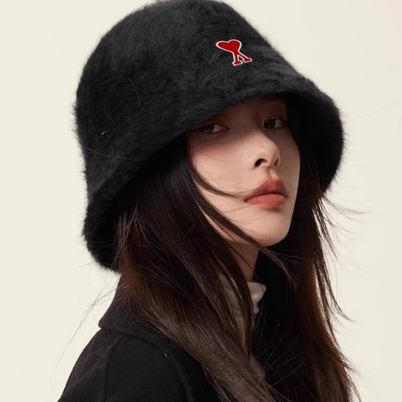 【新品未使用】アミパリス⭐︎バケットハット Ami paris(アミパリス) バケットハット 帽子 ユニセックス (AMI