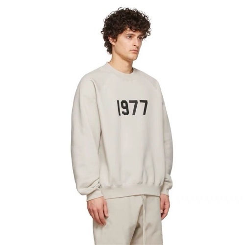 FOG] Fear Of God Essentials 1977 スウェット 1977 Crewneck
