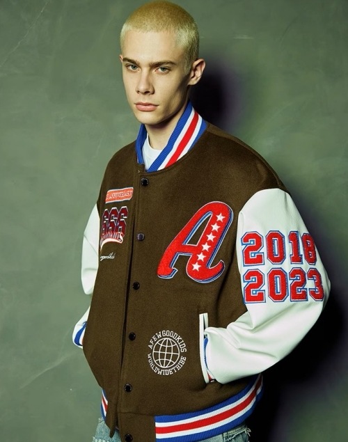 AG!スタジャン2023 Amazon.co.jp: 新しい学校のリーダーズ AG!スタジャン2023 : パソコン