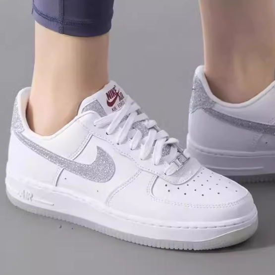 シューズ(女性用) Nike Air FORCE 1 NIKE 【並行輸入品】ナイキ ウィメンズ エアフォース1 07 LX