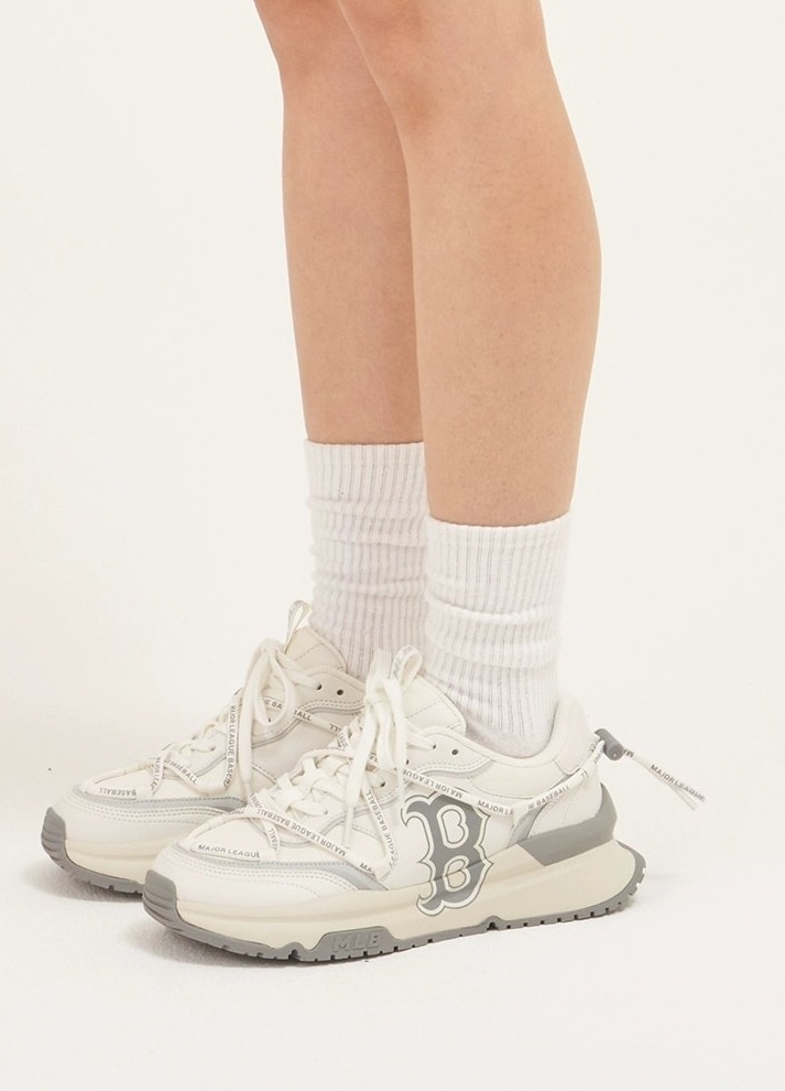 美品3×3mm MLBサイズ　セミドラい MLB Korea CHUNKY RUNNER LACE ランニングシューズ 3ASHCRR3N